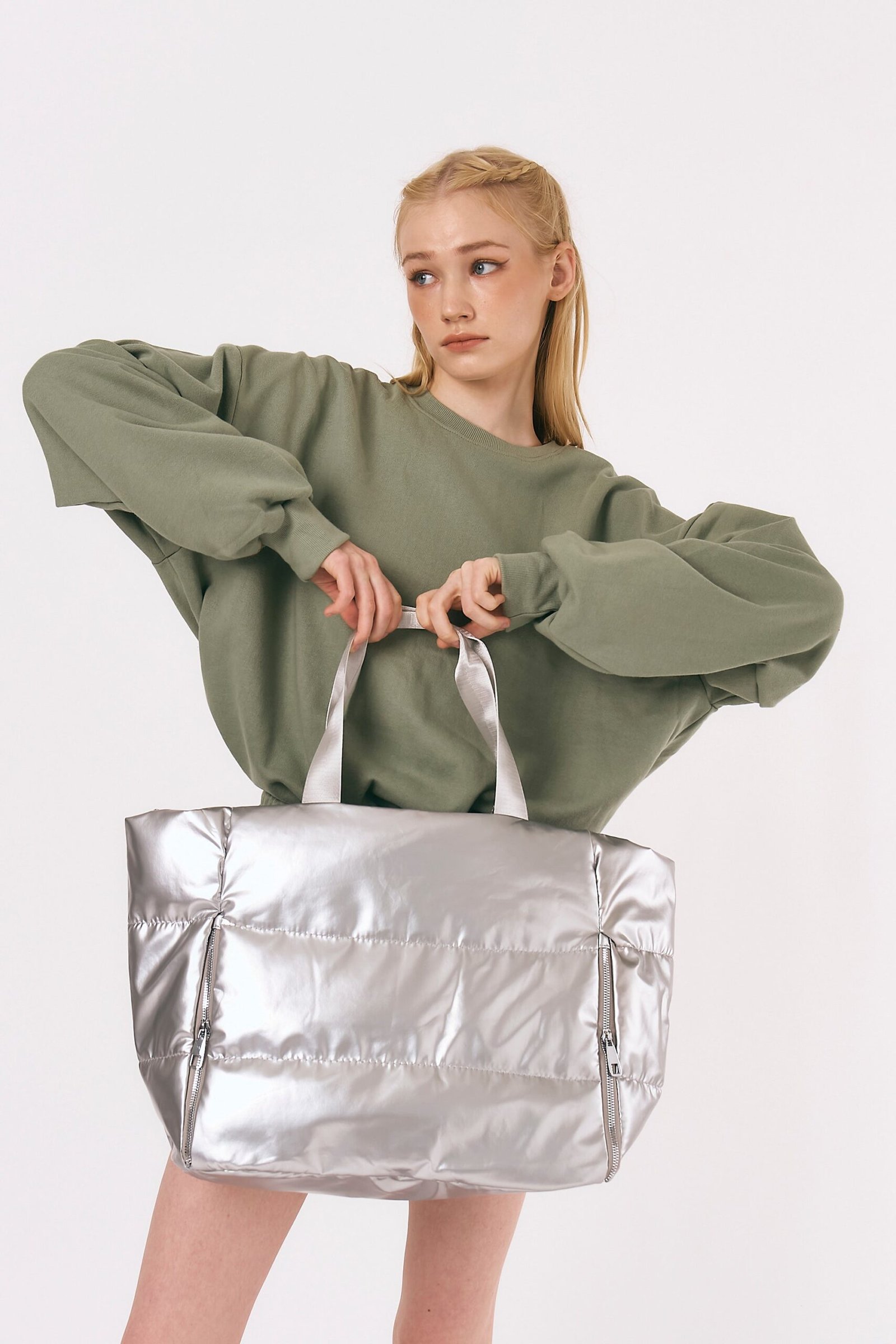 OversizedQuiltedTote_04.jpg Oversized Quilted Tote - Image 1